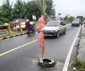 Jembatan Jalan Nasional Simpang Pasia Paneh Tiku Berlobang