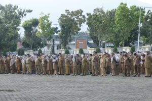 Pasbar, ASN Yang Qatam Alqur’an Bulan Puasa, Bupati Kasih Hadiah