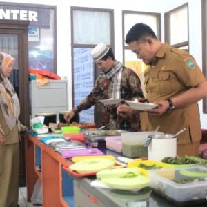 Plt Kadis Kominfotik Pasaman Budi Hermawan; Jalin silaturahmi antara Pimpinan dan Staf