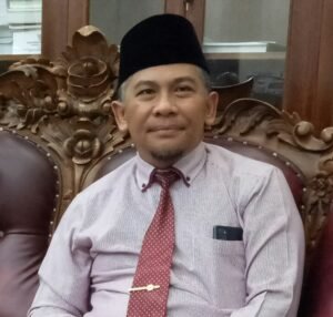Kehadiran Anggota Tidak Memenuhi Syarat, Paripurna Lanjut 