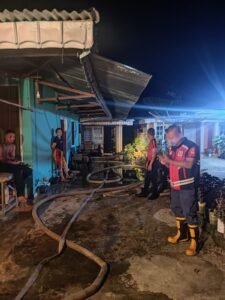 Rumah Santi di Lubuk Mangindo Terbakar Dimalam Buta