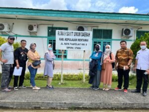 Antisipasi Kebutaan Mata oleh Katarak, Perdami Sumbar Bakso di Mentawai