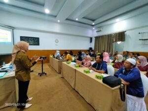 UT Padang Berikan Pembekalan Tutor Tutorial Tatap Muka dan Online