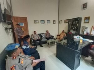 Jalin Silaturahmi, Kapolsek Kinali Kunjungi Kantor Nagari Kinali