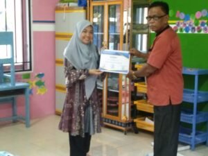 Kepala Jorong Koja Berikan Penghargaan 10  KWT dan Anggota
