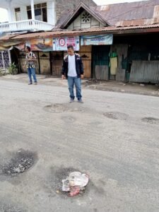 Miris!!, Belum Sampai Sebulan Diaspal Jalan Kwala Bekala Sudah Rusak