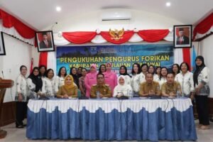 PJ.Bupat Mentawai Kukuhkan Pengurus FORIKAN