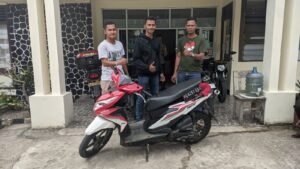 Motor Beak Milik Nursal, Hilang Dalam Parkiran Didepan Warung di Pauh