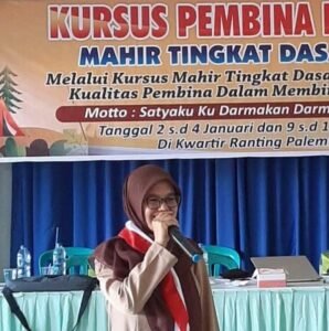 Usai KMD, Nita Yeny Asmara Ajarkan Pramuka di SDN 18 Koto Tinggi Plby