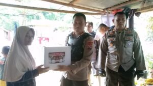 Bantu Krluaga Kurang Mampu, Polres Pasba Bagikan Sembako