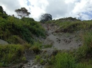 Jalan Nasional Solok-Solok Selatan Rusak Berat, Ulah Aksi Tambang Liar Galia C