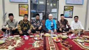 Wali Nagari Kinali Undang Bupati Pasbar H. Hamsuardi, Buka Bersama