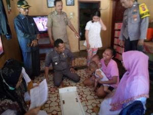 Camat Batang Gasan Turun Lapangan, Monitoring dan Data Stuntingg