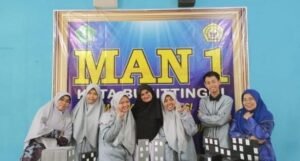 Tim Robotik MAN 1 Bukittinggi Wakili Sumbar Lomba KOSSMI  Nasional