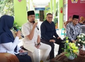 Makin Hebat Wako Bukittinggi, Bebaskan Sekolah dari luran Komite