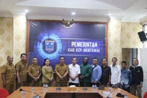 Dinsos Sumbar Serahkan Bantuan Hibah ke Panti Asuhan Mentawai