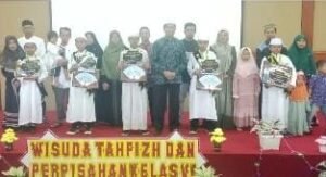 109 Siswa SDIT Cahaya Hati Bukittinggi Lulus, Mujahid Hafaf Al-Qur’an 8 Juz
