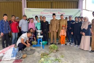 Tim PKM ATI Padang Sosialisasikan Alat Olah Sampah Organik