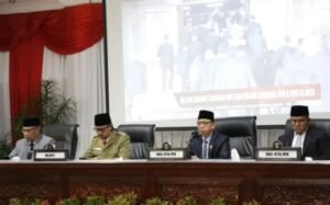 Wako dan DPRD Bukittinggi Ikuti Paripurna  Pidato Presiden HUT RI ke 78