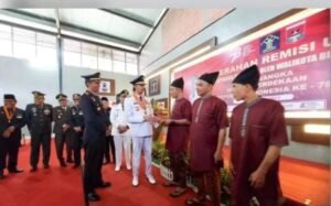 Wako Serahkan Remisi 445 Wabin Lapas IIA Bukittinggi, 3 Bebas