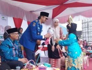 Wali Kota Bukittinggi Apresiasi 154 Peserta Sukseskan Pawai Alegoris