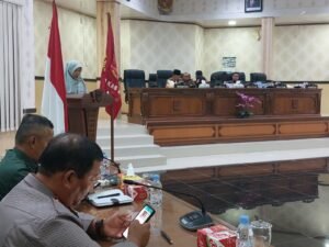 Fraksi DPRD Agam Tanggapi Ranperda Peningkatan Kualitas  Perkim Kumuh