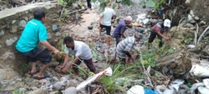 Untuk Memenuhi Kebutuhan Air Sawah, Camat Sama Keltan Goro Irigasi