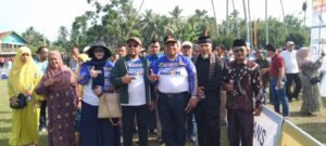 Didampingi Arizal Aziz, Bupati Pd. Pariaman Buka Turnamen Bola AAF