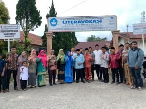 Bupati Agam Kunjungi Pustaka PKBM Literavokasi Lawang, Kec. Matur