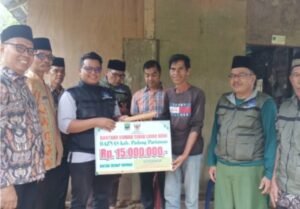 Baznas Padang Pariaman Bantu Pembangunan Rumah Sudirman