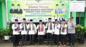 Sekdako Pembina Upacara Peringatan Hari Santri di Kota Bukittinggi