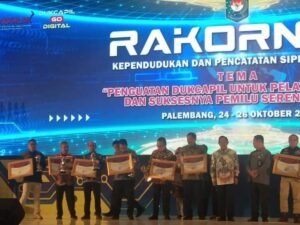 Disdukcapil Tanah Datar Raih Penghargaan Prima Award 2023
