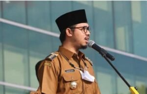 Wali Kota Bukittinggi, Serahkan Bantuan Anak Yatim Terdampak Covid-19