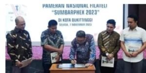 Pameran Nasional Filateli Sumbarphex 2023 di Bukittinggi Diresmikan Fadli Zon