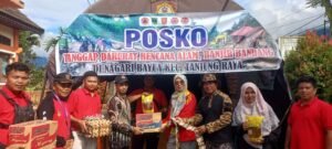 SMAN 1 Tj. Raya Antarkan Bantuan Sembako Bencana Sungai Rangeh