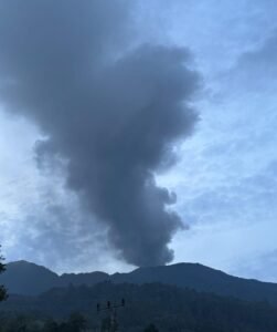 Gunung Marapi Kembali Erupsi, Dentuman dan Gemuruh Bergema
