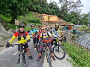 Meriah!, 2000-an Peserta Gowes Piaman Baralek Gadang  di Pantai Sunua
