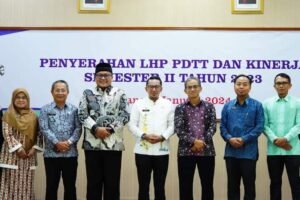 LHP PDTT Kepatuhan Belanja Daerah Tanah Datar 2023 Diterima Bupati Eka