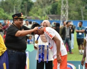 Bupati Pd. Pariaman Suhatri Bur Hadiri & Saksikan Final Liga 3 Sumbar