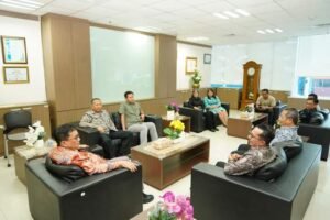 Bupati Tn. Datar Sebut di BNPB Pusat, 400 Warga Kena ISPA Erupsi Marapi