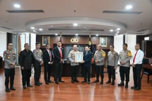 Kapolda Sumatera Barat Terima Penghargaan dari LEMKAPI