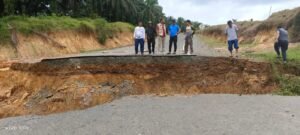 Nasib!, Jalan Perkebunan Sawit Menuju Dharmasraya Putus, ke Jambi via Solok