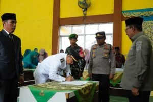 Beni Oriza Dilantik Bupati Tanah Datar Jadi Camat Pariangan