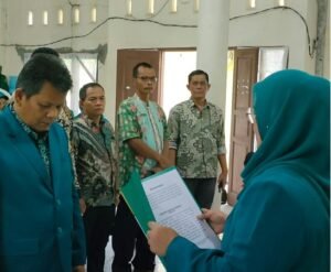 Ketua TP-PKK Pd. Pariaman Ny. Yusrita Lantik Ketua TP-PKK dari Kaum Adam
