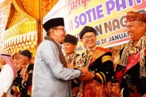 Bupati Tanah Datar Hadiri Malewakan Soko Ninik Mamak Limo Koto