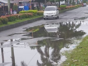 Jalan Provinsi Sumbar di Monggong, Sering Timbulkan Kecelakaan, Dibiarkan