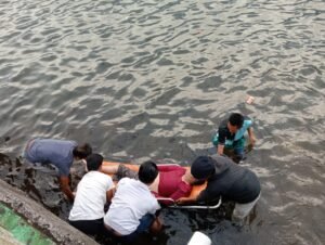 Malang Nasib Adiak, Ia Ditemukan Tewas Terapung di Danau Maninjau