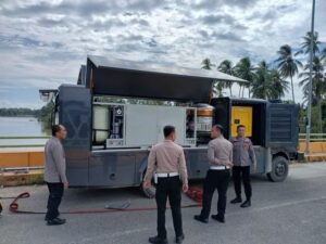 Polda Sumbar Kirim Bantuan Kesus Penjernih Air Bencana Banjir Pessel