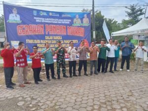 Sekretaris Daerah Kab. Kepulauan Mentawai Resmikan Pasar Murah