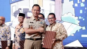 Bupati Tanah Datar Eka Kembali Raih Penghargaan Menteri ATR/BPN